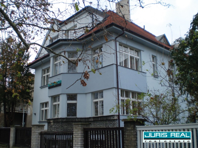 RK JURIS REAL, spol. s r.o. - běžné služby, oddlužení i dražby nemovitostí 